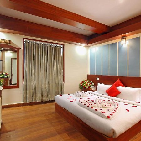 Tāmarakulam Sreevalsam Residency Kulanada酒店 外观 照片